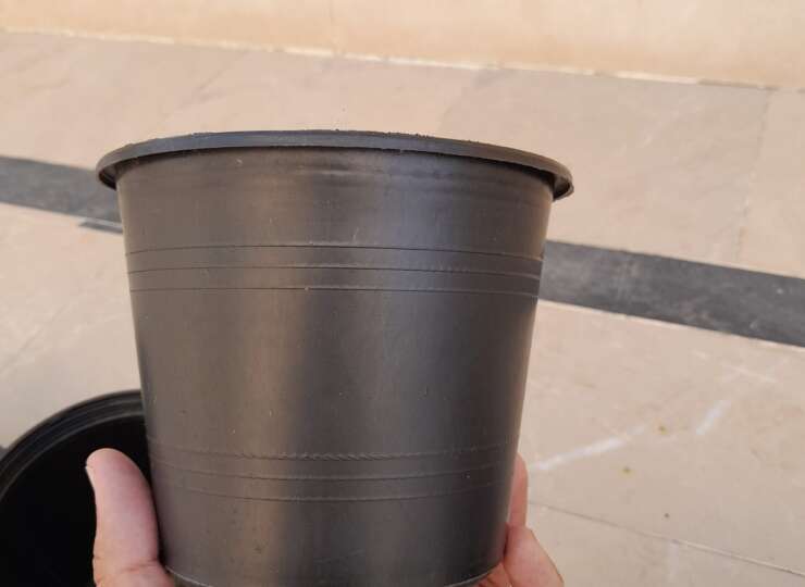Plastic pots manufacturer and supplier